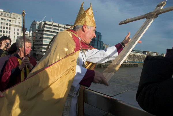 Blessing the Thames © 2007, Peter Marshall