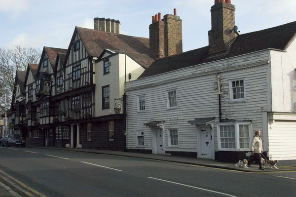 London Loop: Chigwell to Harold Wood © Peter Marshall. 2007