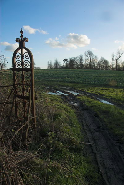 London Loop: Chigwell to Harold Wood © Peter Marshall. 2007