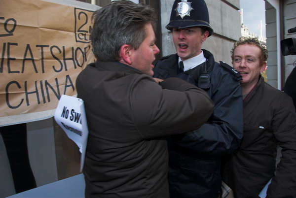 No Sweat and Burberry workers protest factory closure © 2007, Peter Marshall