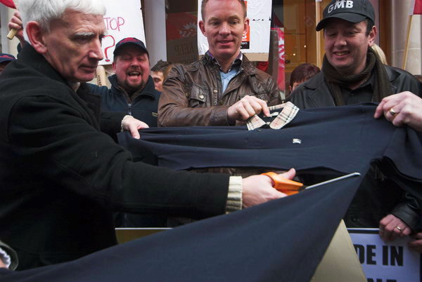 No Sweat and Burberry workers protest factory closure © 2007, Peter Marshall