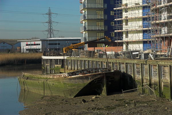 Barking & the Roding © 2007, Peter Marshall
