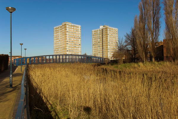 Barking & the Roding © 2007, Peter Marshall