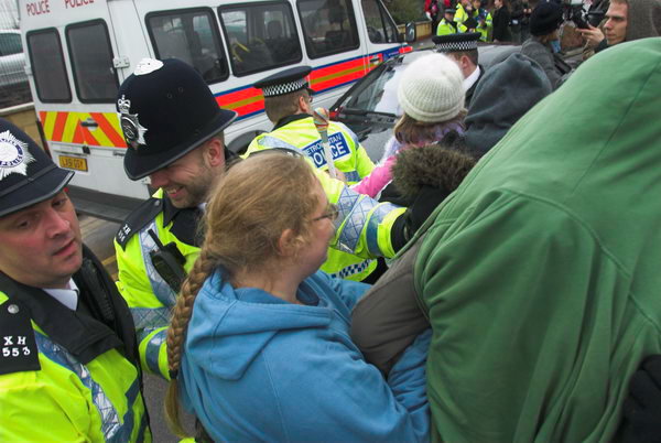 No Borders, Harmondsworth. © 2007, Peter Marshall