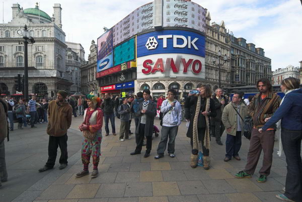 Reclaim Love, Piccadilly Circus © 2007, Peter Marshall
