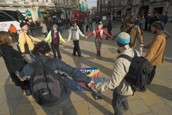 Reclaim Love, Piccadilly Circus © 2007, Peter Marshall