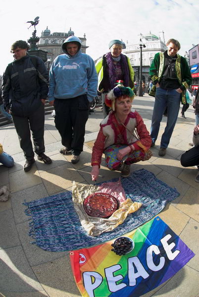 Reclaim Love, Piccadilly Circus © 2007, Peter Marshall