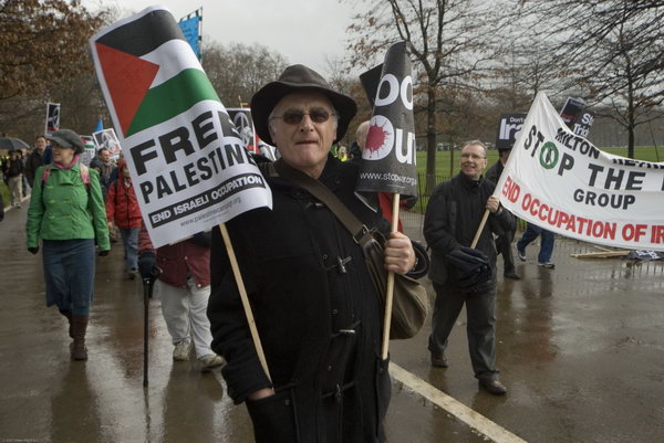 Stop Trident, Troops out of Iraq © 2007, Peter Marshall