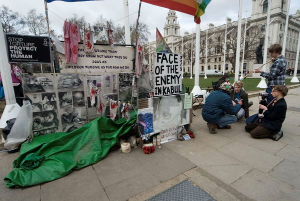 Brian Haw, Parliament Square © 2007, Peter Marshall