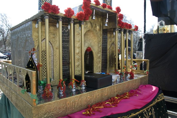 Arbaeen Procession, London © 2007, Peter Marshall