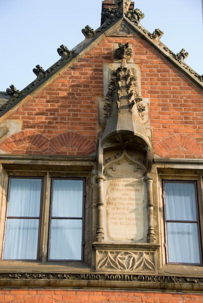 © 2007, Peter Marshall