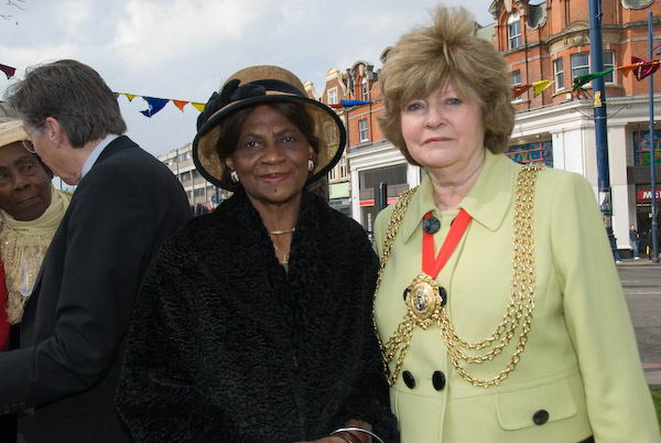 © 2007, Peter Marshall