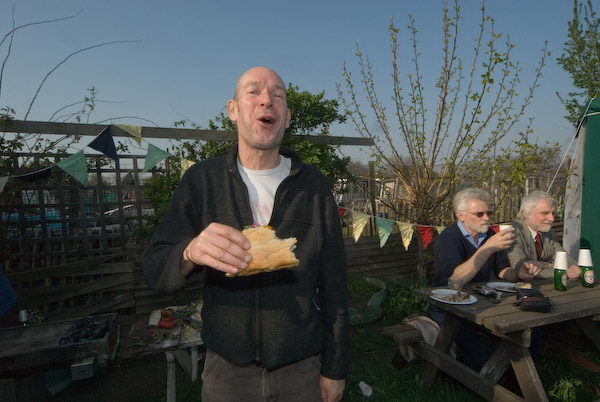 Manor Gardens © 2007, Peter Marshall