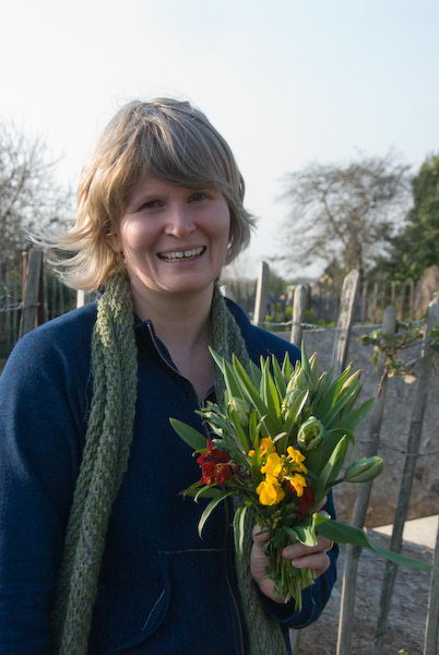 Manor Gardens © 2007, Peter Marshall