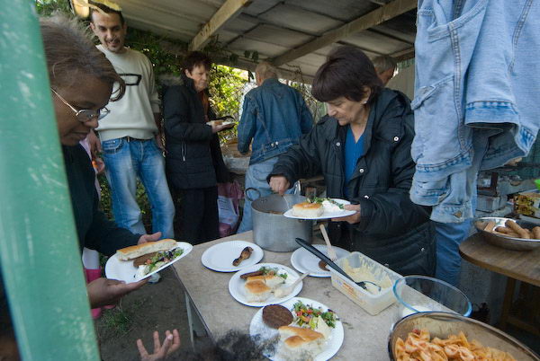 Manor Gardens © 2007, Peter Marshall