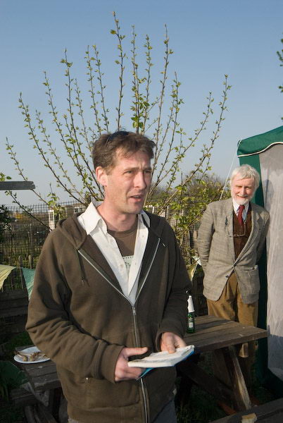 Manor Gardens © 2007, Peter Marshall