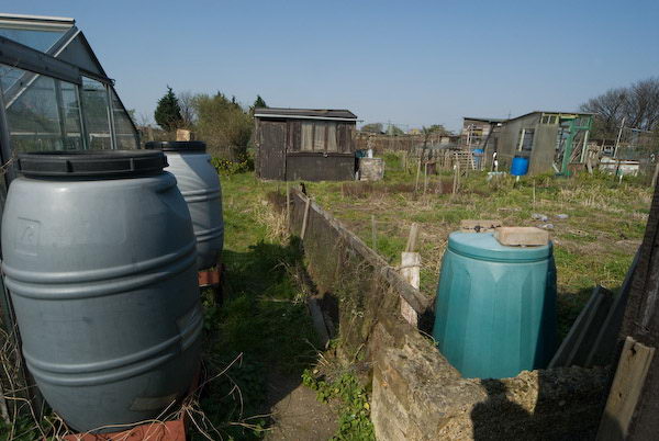 Manor Gardens © 2007, Peter Marshall