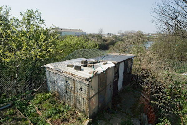 Manor Gardens © 2007, Peter Marshall