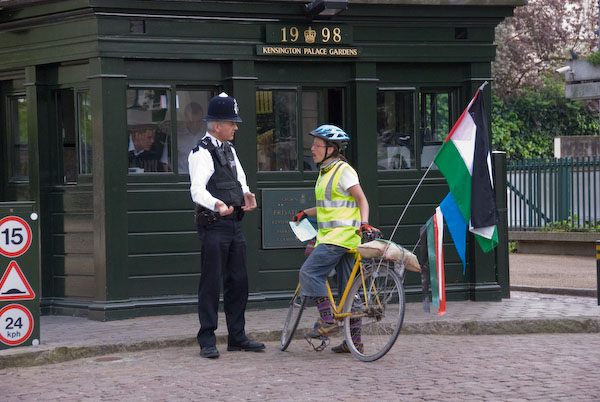 Vanunu Freedom Ride. © 2007, Peter Marshall