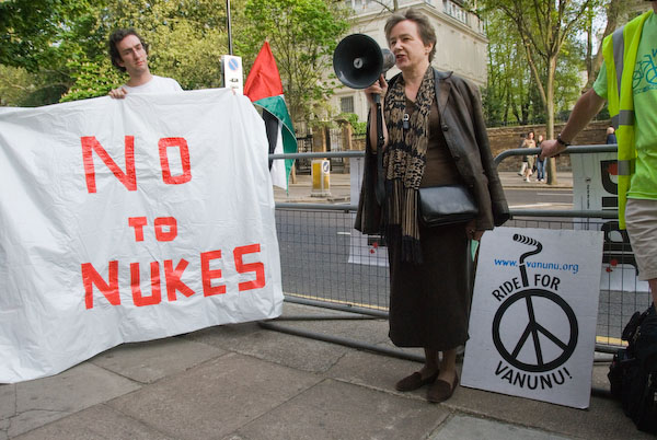 Vanunu Freedom Ride. © 2007, Peter Marshall