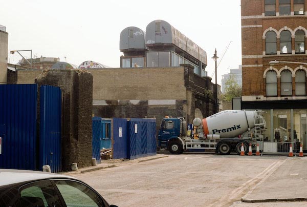 Shoreditch, London © 2007, Peter Marshall