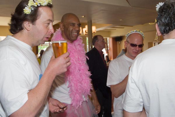 Chislehurst May Queen Pub Crawl © 2007, Peter Marshall