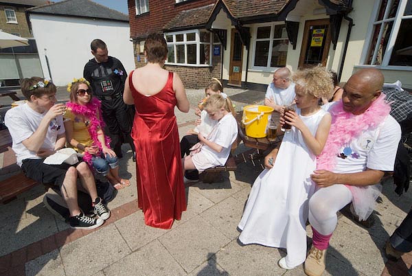 Chislehurst May Queen Pub Crawl © 2007, Peter Marshall