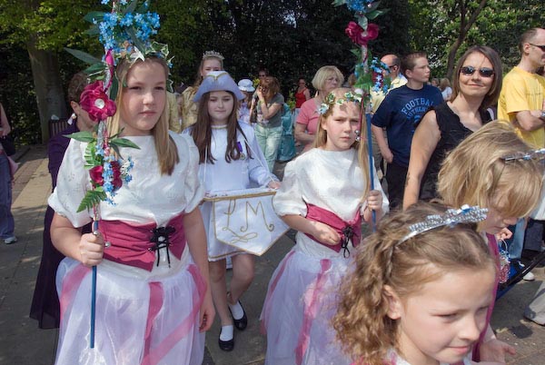 Bromley May Queens © 2007, Peter Marshall