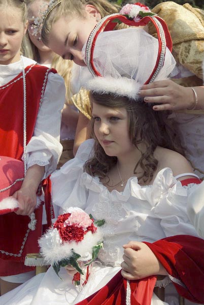 Bromley May Queens © 2007, Peter Marshall