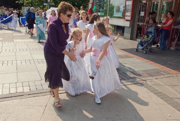 Bromley May Queens © 2007, Peter Marshall