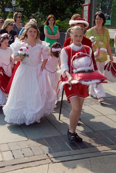 Bromley May Queens © 2007, Peter Marshall