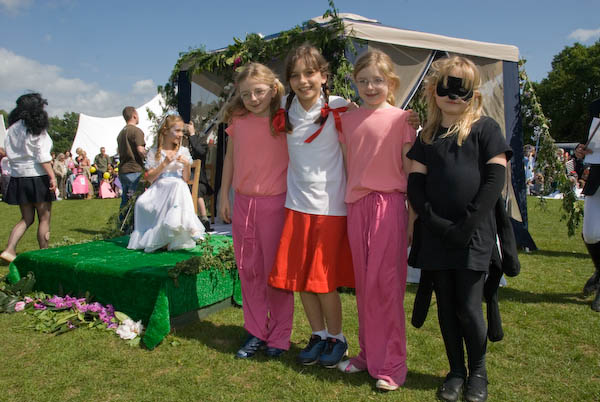 Walton-on-the-Hill May Pageant © 2007, Peter Marshall