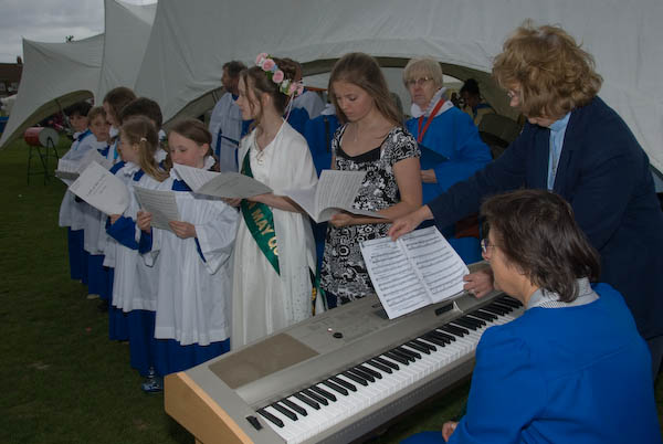 Walton-on-the-Hill May Pageant © 2007, Peter Marshall