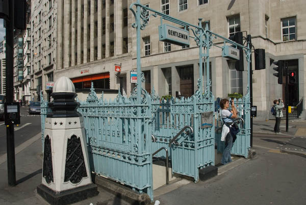 Christian Aid: London Churches © 2007, Peter Marshall