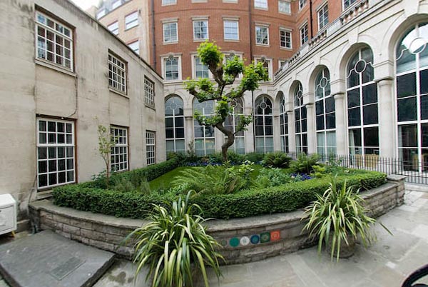 Christian Aid: London Churches © 2007, Peter Marshall