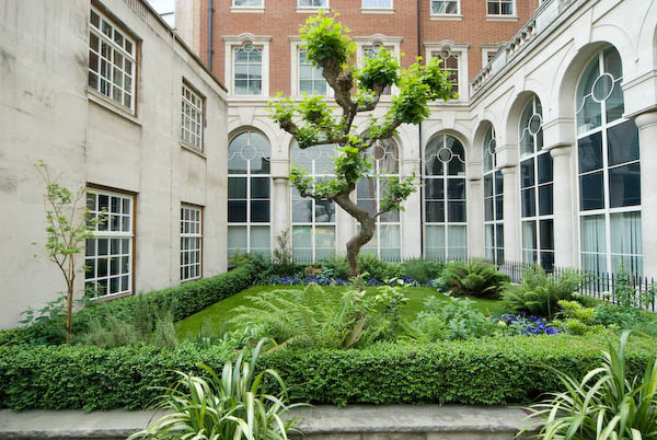 Christian Aid: London Churches © 2007, Peter Marshall