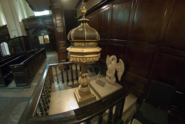 Christian Aid: London Churches © 2007, Peter Marshall